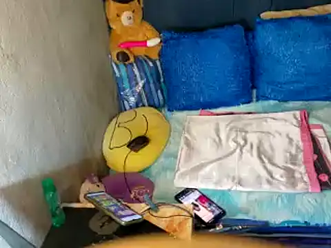 Snapshot of xxloveheart chatting on 09/24/25, 11:57 xxloveheart online show from 09/24/25, 11:57