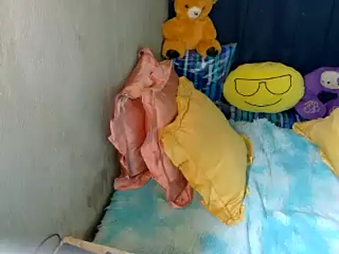 Snapshot of xxloveheart chatting on 11/24/25, 10:20 xxloveheart online show from 11/24/25, 10:20