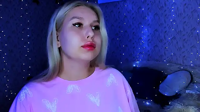 Snapshot of ChloeRicc chatting on 09/27/25, 07:52 ChloeRicc online show from 09/27/25, 07:52