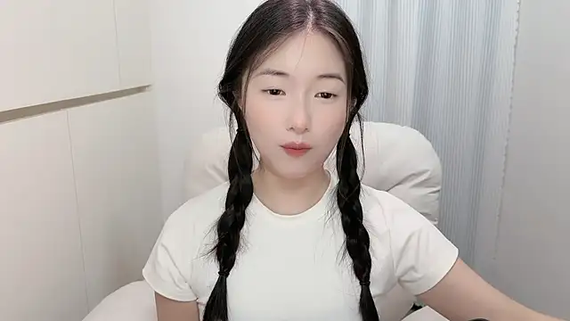 Rosalind xixi online show from 07/07/26, 07:23