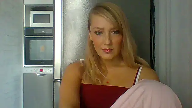 Snapshot of Vexxaa chatting on 11/09/25, 11:41 Vexxaa online show from 11/09/25, 11:41