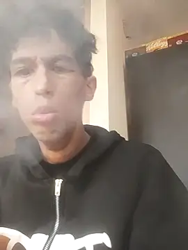 lusiboy96 online show from 09/29/25, 07:57