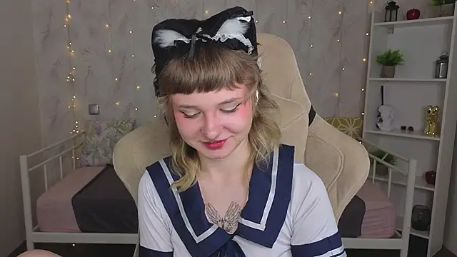 Tori Cutie online show from 04/22/26, 12:02