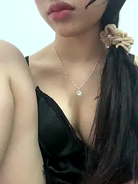 Snapshot of Nguyenha11 chatting on 12/23/25, 06:44 Nguyenha11 online show from 12/23/25, 06:44