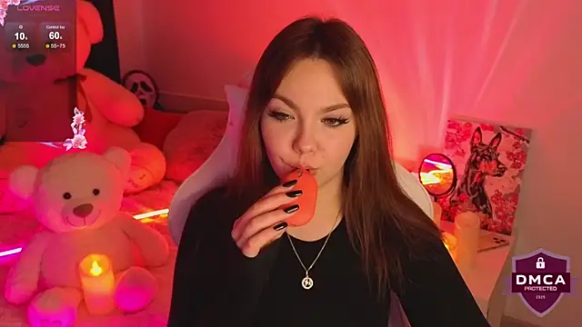 ApheliaDream  online show from 10/21/25, 02:40