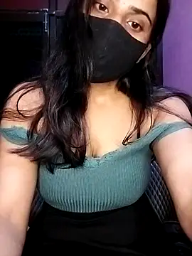 Snapshot of Amisha2 chatting on 10/05/25, 05:22 Amisha2 online show from 10/05/25, 05:22