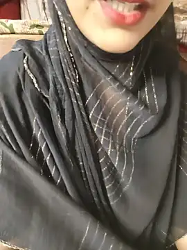 Snapshot of Indian-Aleena chatting on 06/05/26, 06:13 Indian-Aleena online show from 06/05/26, 06:13
