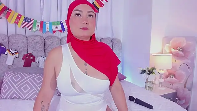 Snapshot of azaharaaa_ chatting on 06/19/26, 11:47 azaharaaa online show from 06/19/26, 11:47