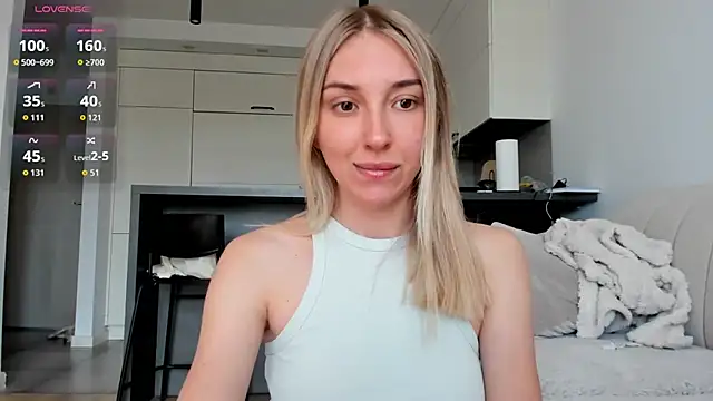 Snapshot of Sunny_Rina_ chatting on 06/16/26, 08:06 Sunny Rina online show from 06/16/26, 08:06