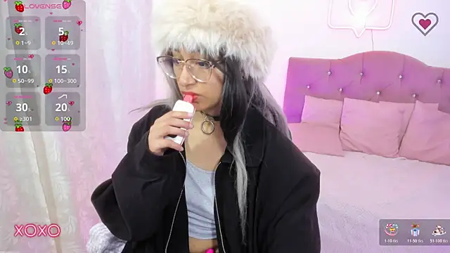 HANNI TAY online show from 12/04/25, 11:41