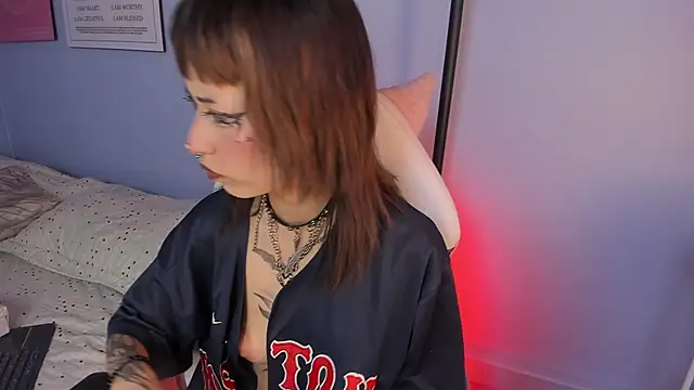 Hannahpage online show from 03/24/26, 12:43