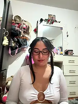 Snapshot of saranghae_ chatting on 10/05/25, 03:49 saranghae online show from 10/05/25, 03:49