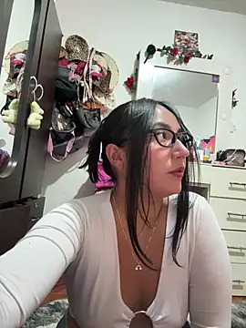 Snapshot of saranghae_ chatting on 10/06/25, 12:41 saranghae online show from 10/06/25, 12:41