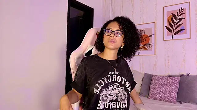 Ayleen Dunkan online show from 09/29/25, 12:21