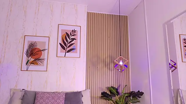 Ayleen Dunkan online show from 10/03/25, 12:24