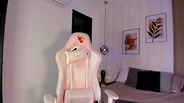 Ayleen Dunkan online show from 10/16/25, 12:39