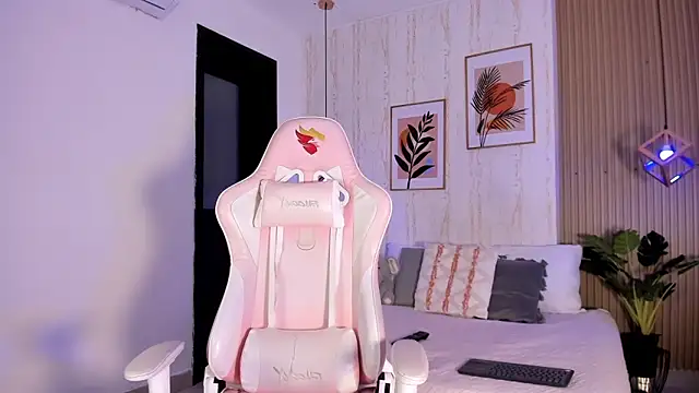 Ayleen Dunkan online show from 11/12/25, 12:38