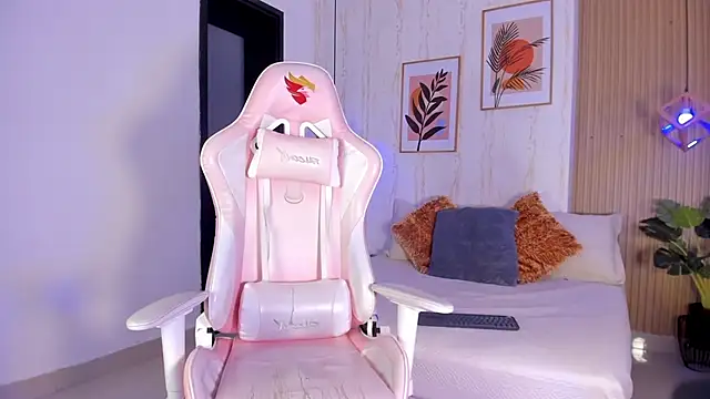 Ayleen Dunkan online show from 11/29/25, 01:25