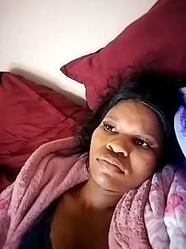 Seductive Yellow Titties online show from 09/28/25, 01:05