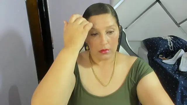 KikaDuque online show from 02/04/26, 07:42