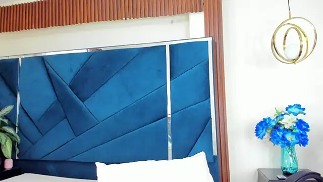 KikaDuque online show from 04/13/26, 07:08