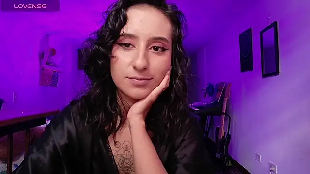 atenea dragon   online show from 12/03/25, 08:29