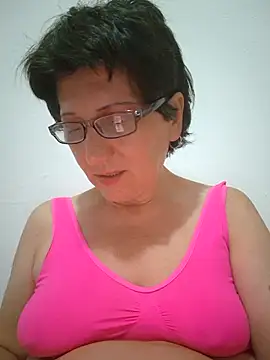 Snapshot of Vera_Elle chatting on 07/13/26, 11:40 Vera Elle online show from 07/13/26, 11:40