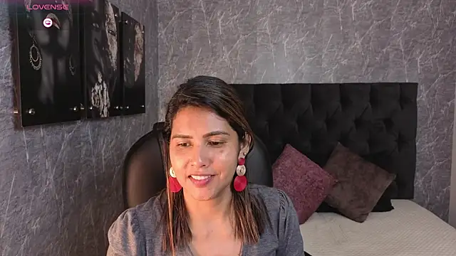 scarletbaker  online show from 09/28/25, 09:58