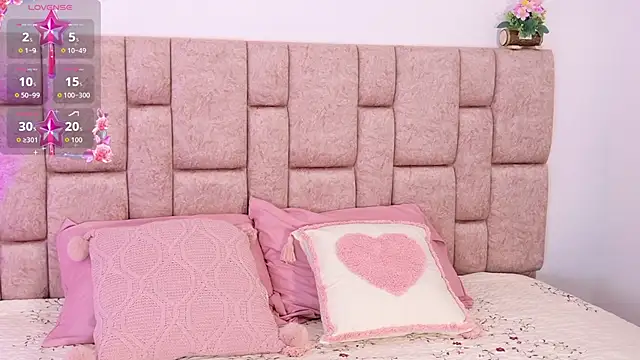 ScarlettLuxe online show from 09/13/25, 02:06