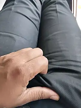 Snapshot of hunk28_6 chatting on 10/19/25, 08:04 hunk28 6 online show from 10/19/25, 08:04