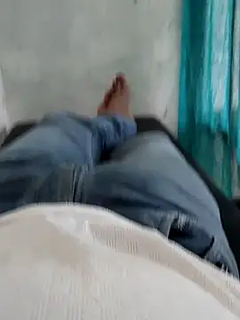 Snapshot of hunk28_6 chatting on 10/29/25, 09:44 hunk28 6 online show from 10/29/25, 09:44