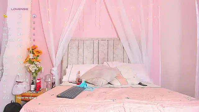 Rachellcooperrr online show from 09/11/25, 07:58