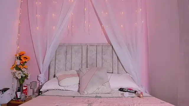 Rachellcooperrr online show from 09/13/25, 10:15