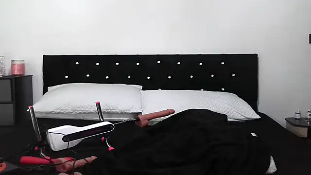 OliviaRyan22 online show from 03/16/26, 05:44