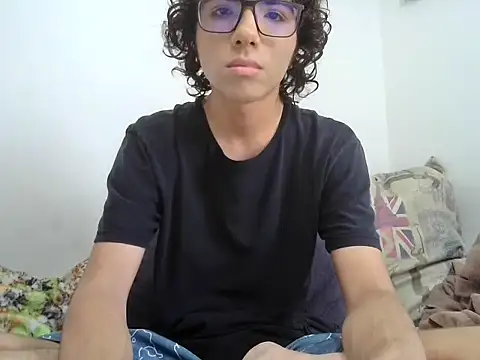 BBoyLatino0 online show from 10/10/25, 06:07