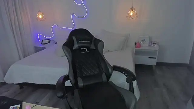 Noahcryptic online show from 01/14/26, 04:29