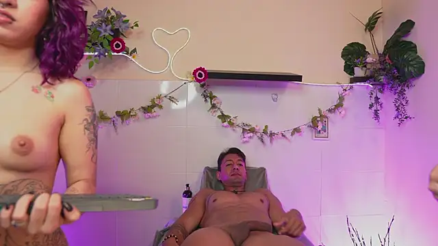 Snapshot of Jessi_Alex chatting on 10/04/25, 11:41 Jessi Alex online show from 10/04/25, 11:41