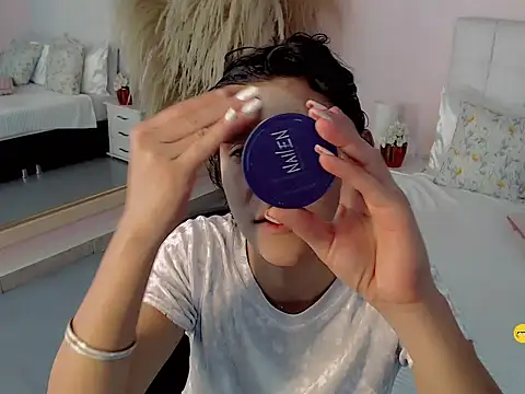 nathalialoes1 online show from 10/04/25, 07:12