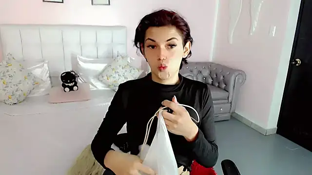 nathalialoes1 online show from 11/29/25, 06:55