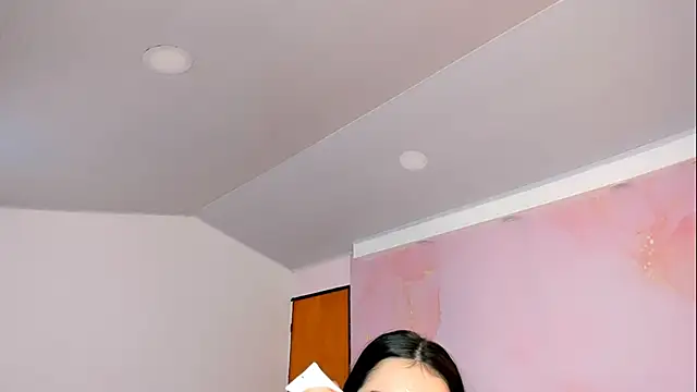 milk candy18 online show from 10/05/25, 12:25