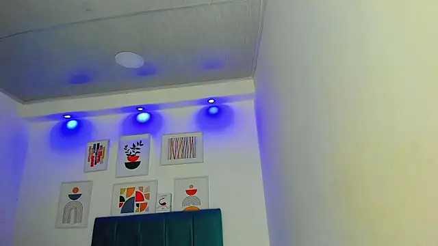 milk candy18 online show from 12/14/25, 10:31