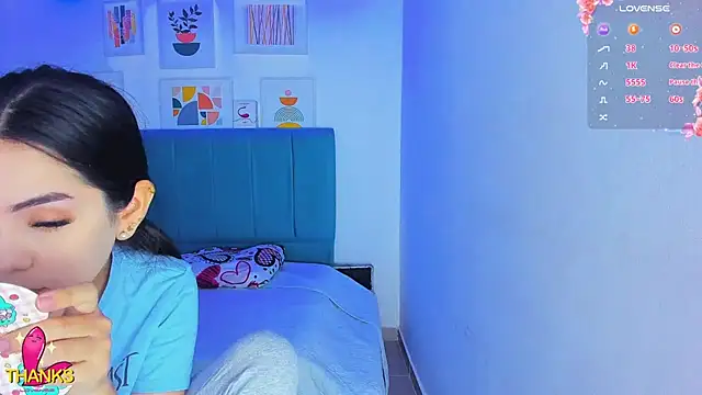 milk candy18 online show from 12/18/25, 10:43