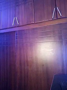 kit hott online show from 04/21/26, 02:51