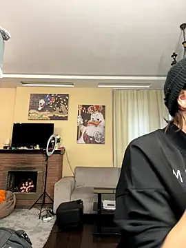 Miranda Kerry online show from 11/06/25, 06:25