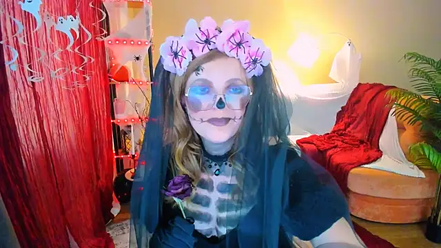 YourUniverser online show from 10/31/25, 06:03