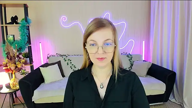 YourUniverser online show from 11/14/25, 09:19