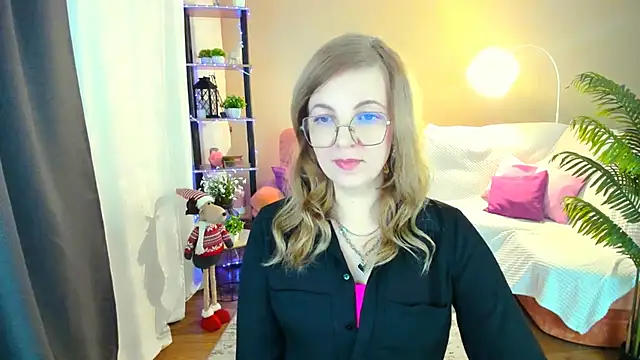 YourUniverser online show from 11/23/25, 09:20