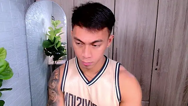 PinooyMilker online show from 10/27/25, 01:53