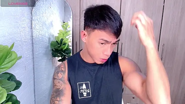 PinooyMilker online show from 11/17/25, 12:22