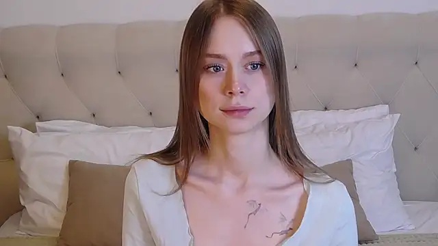 KarolinaConner online show from 11/25/25, 04:12